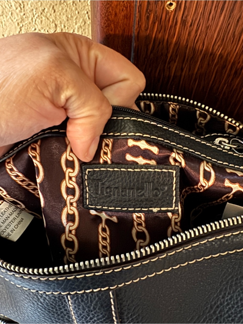 Tignanello Black Purse Pebbled Leather Multi Zip Crossbody Bag Organizer EUC - Picture 6 of 11